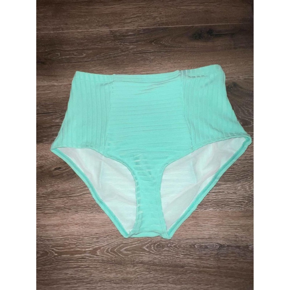 Torrid women’s swim buttons high waist  size 0